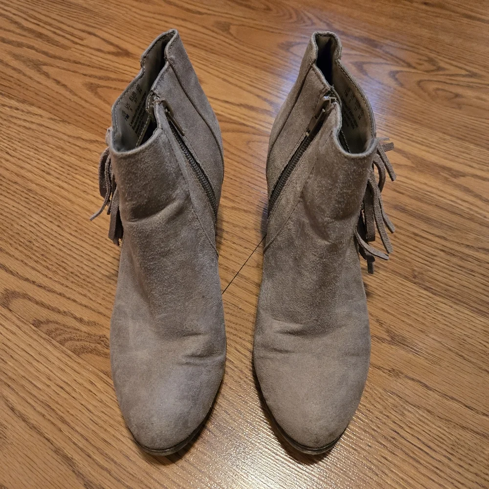 Faded Glory Clover Ankle Boots Gray Heels Faux Suede Fringe Tassels Western 7